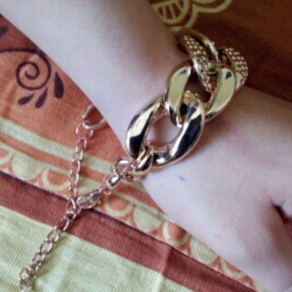 Chunky Bracelet  - Picture 2 of 3